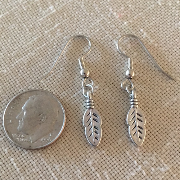 HAND CRAFTED Feather Earrings Silver Brass Gold or Copper Toned - Picture 8 of 11